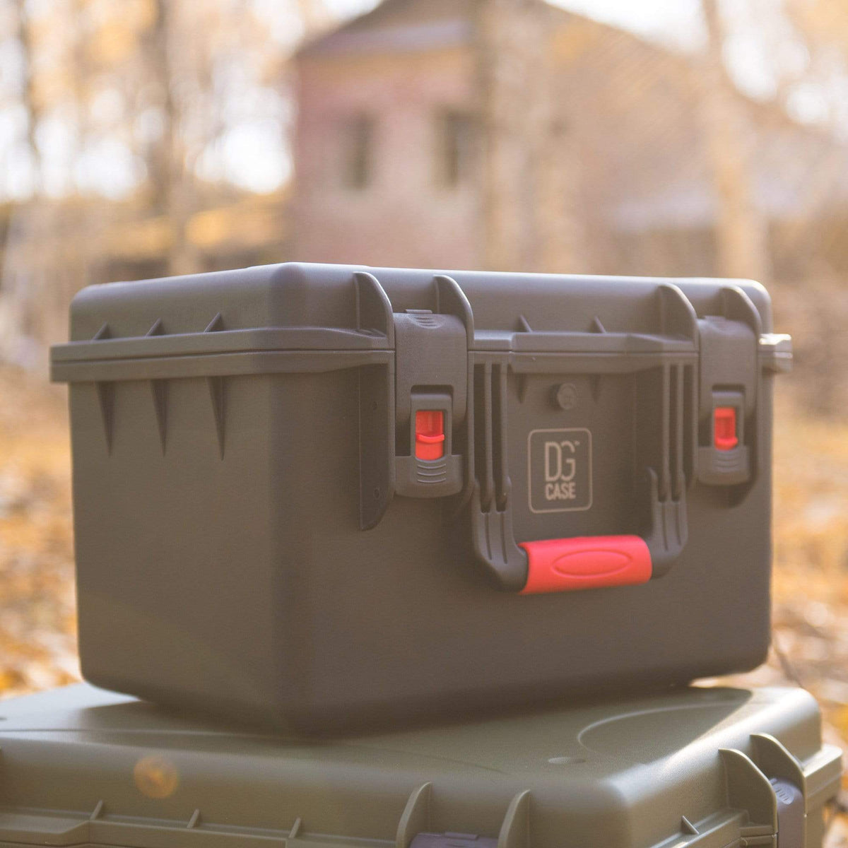 dgsusa hard case Model: 50-04 - height 9.72 in. 17" Protector case "DGCASE@Series 50" | interior: 15.35 x 10.43 in | 4 variants height